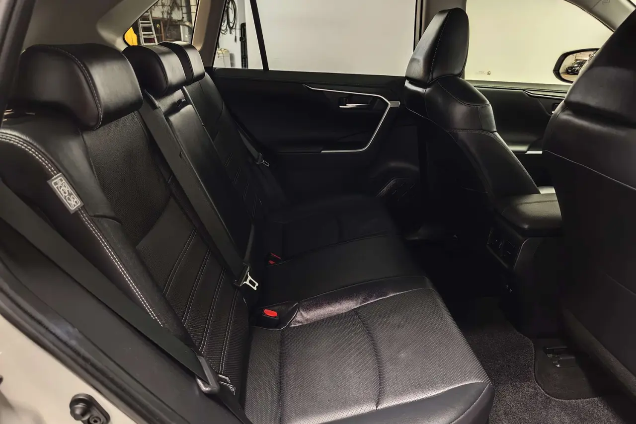 2022 Toyota RAV4 Gallery Image 11