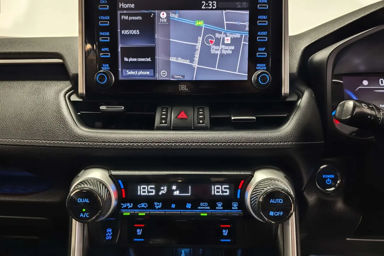 2022 Toyota RAV4 Gallery Image 18