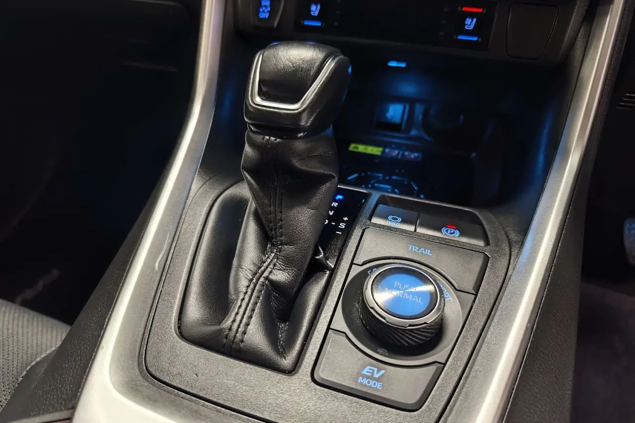 2022 Toyota RAV4 Gallery Image 19