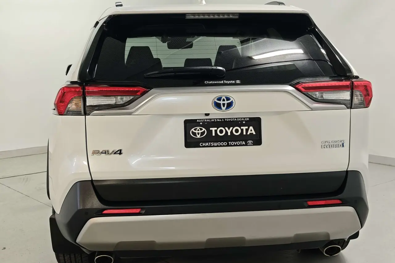 2022 Toyota RAV4 Gallery Image 8