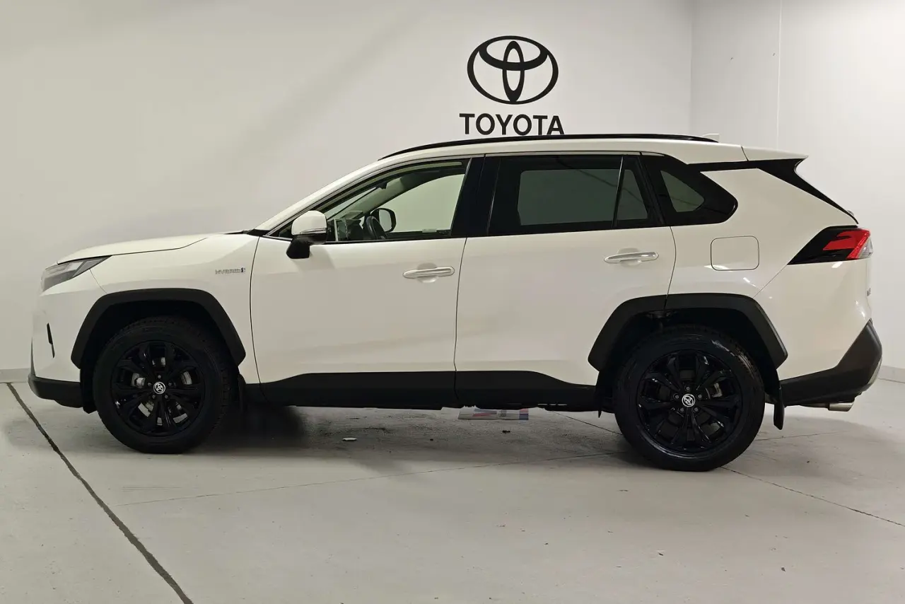 2022 Toyota RAV4 Gallery Image 9