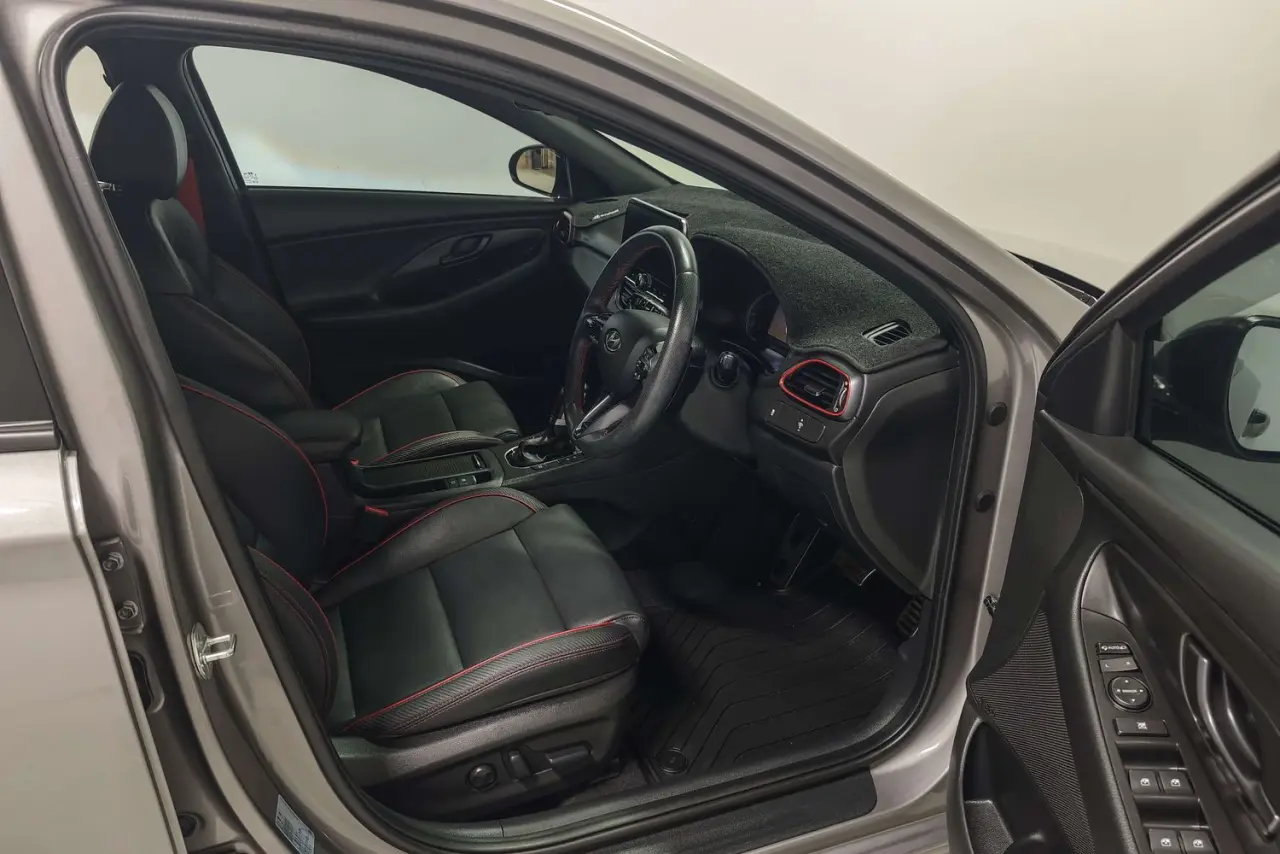 2021 Hyundai i30 Gallery Image 10