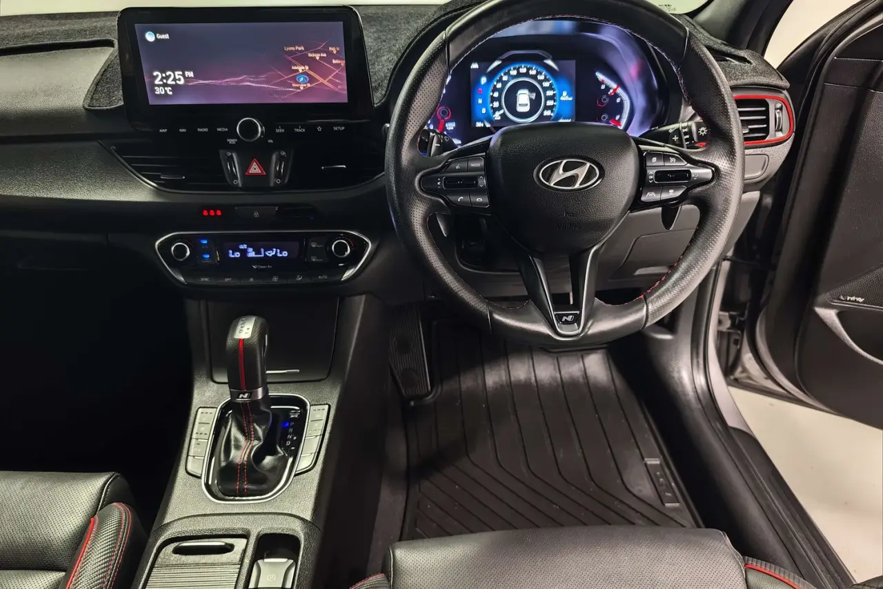 2021 Hyundai i30 Gallery Image 16