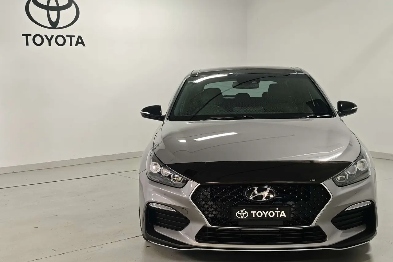 2021 Hyundai i30 Gallery Image 2