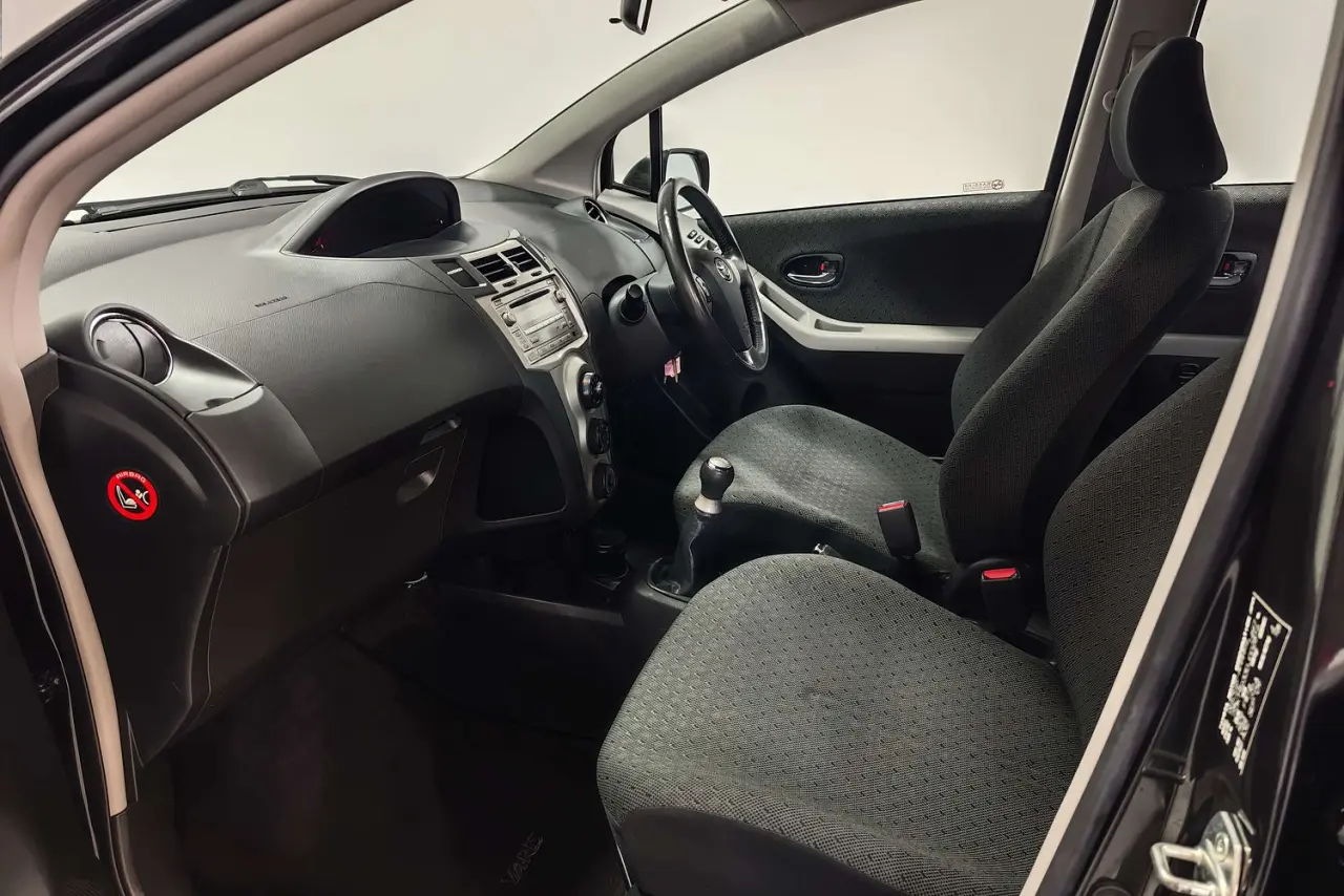 2009 Toyota Yaris Gallery Image 14