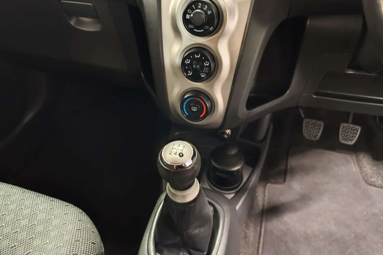 2009 Toyota Yaris Gallery Image 19