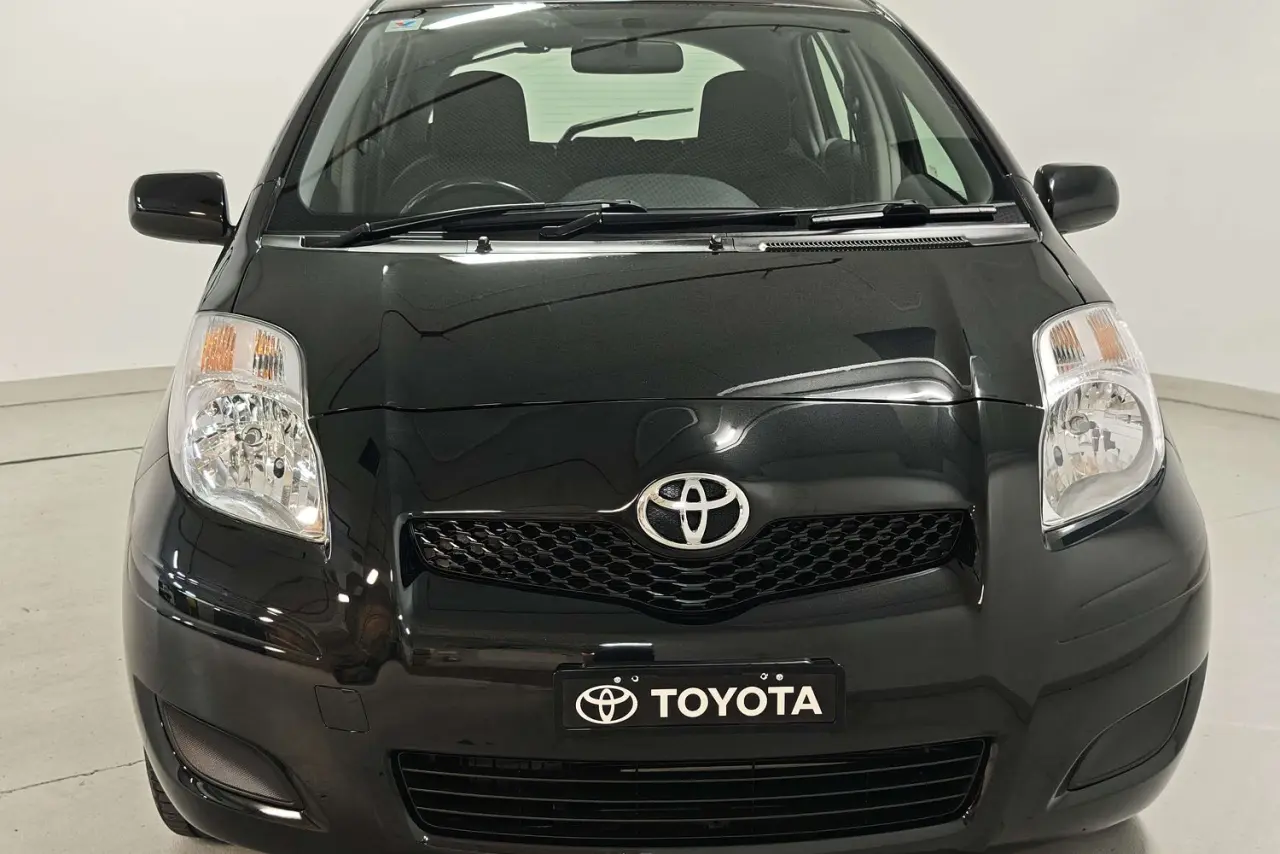 2009 Toyota Yaris Gallery Image 3