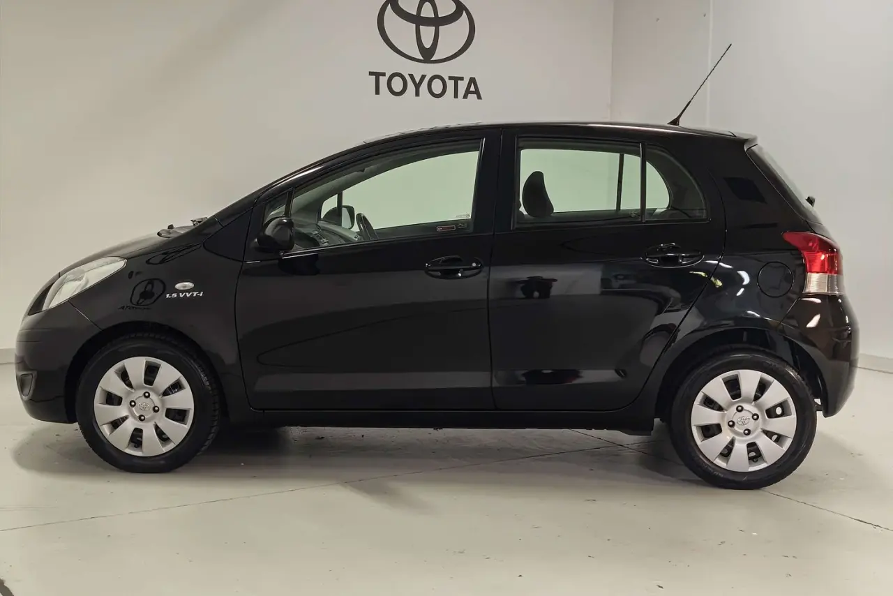 2009 Toyota Yaris Gallery Image 9