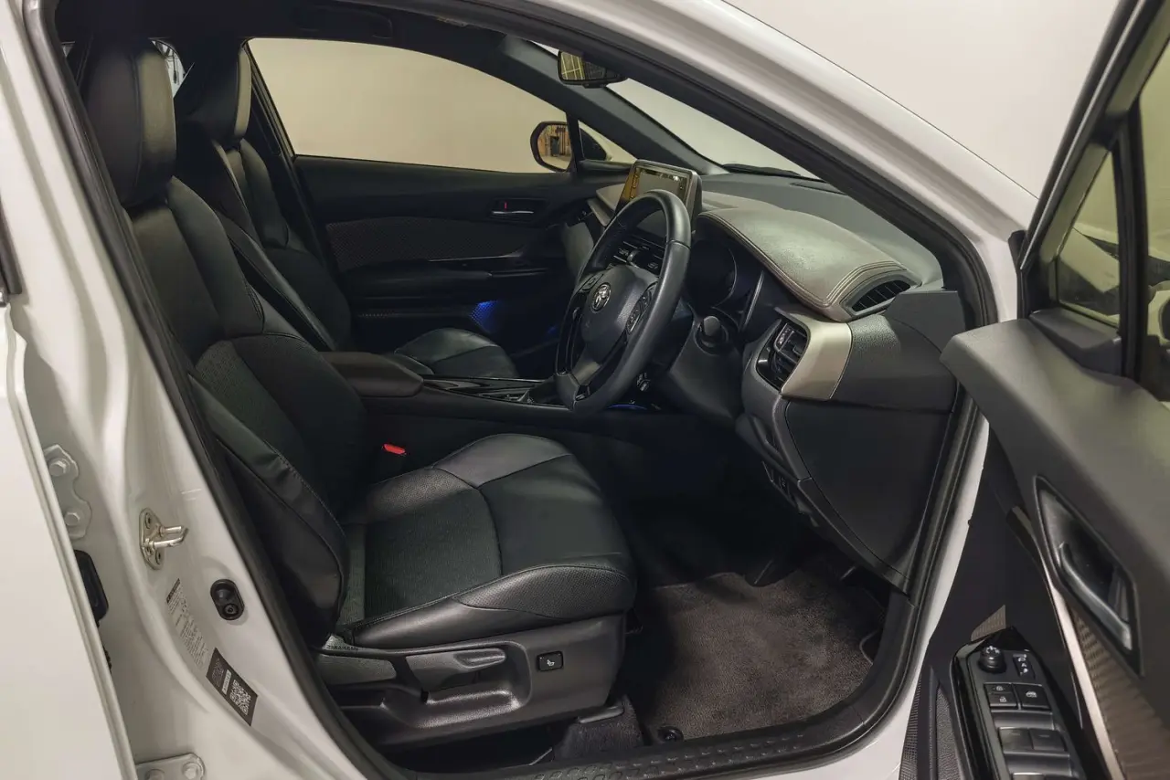 2023 Toyota C-HR Gallery Image 10