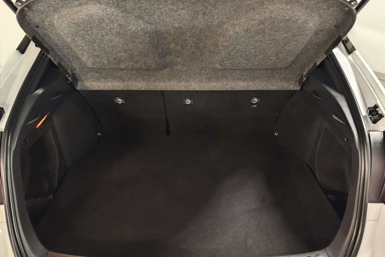 2023 Toyota C-HR Gallery Image 12