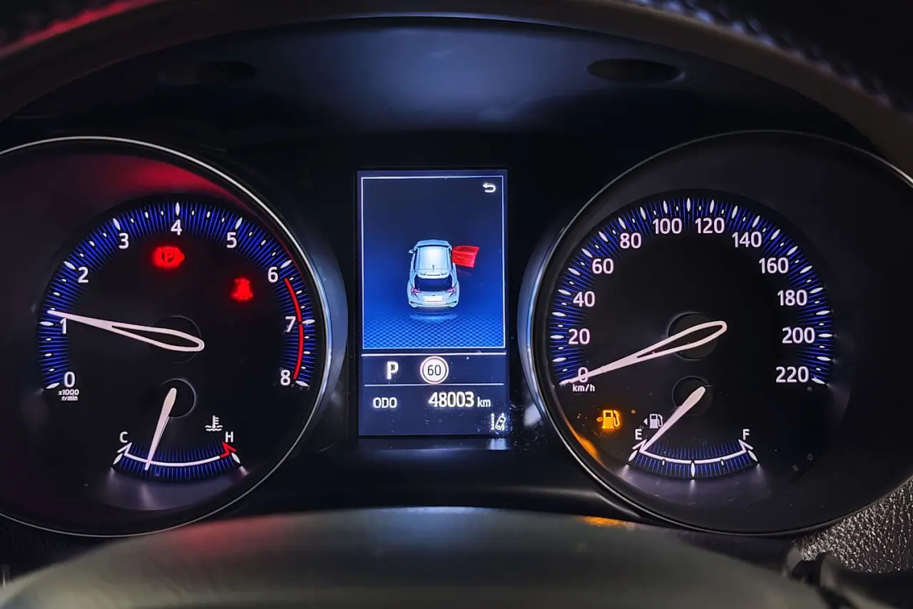 2023 Toyota C-HR Gallery Image 17