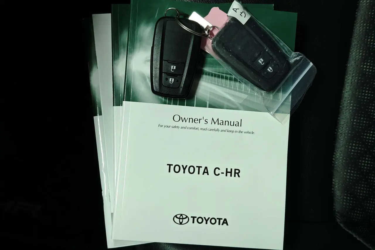 2023 Toyota C-HR Gallery Image 21