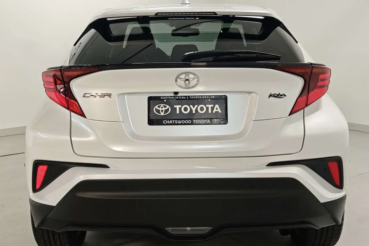 2023 Toyota C-HR Gallery Image 8