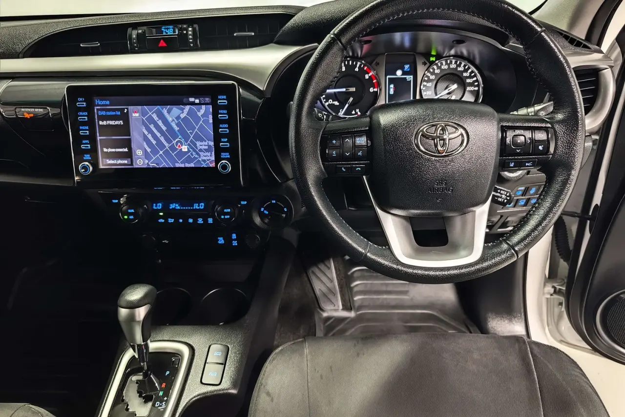 2023 Toyota Hilux Gallery Image 16