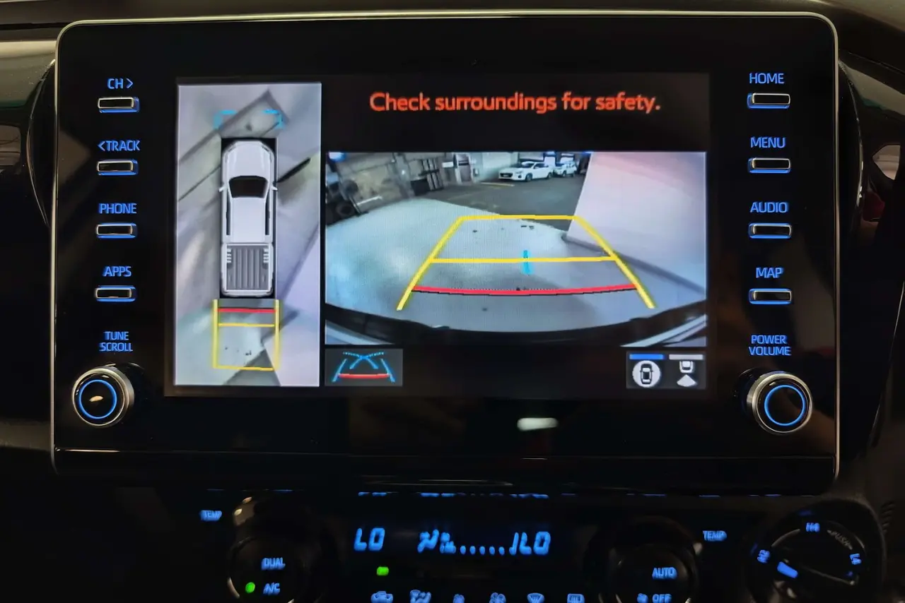 2023 Toyota Hilux Gallery Image 20