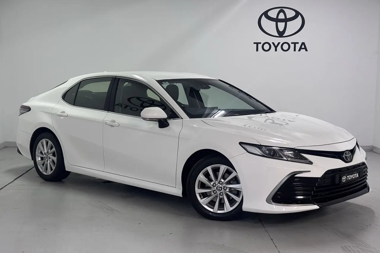 2021 Toyota Camry Gallery Image 1