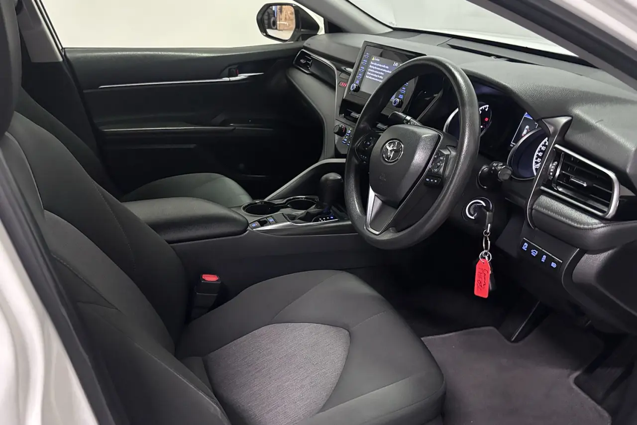 2021 Toyota Camry Gallery Image 10