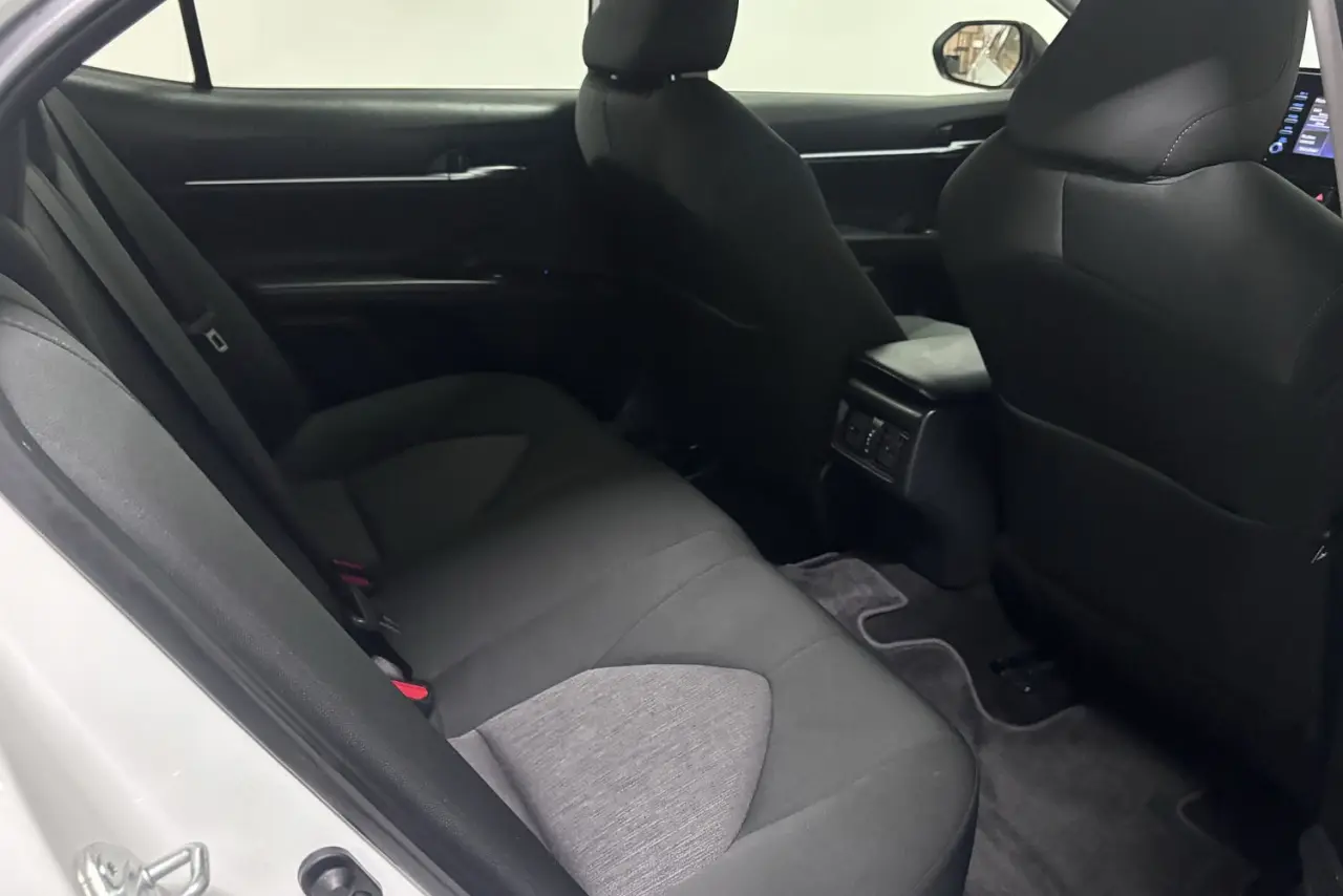 2021 Toyota Camry Gallery Image 11