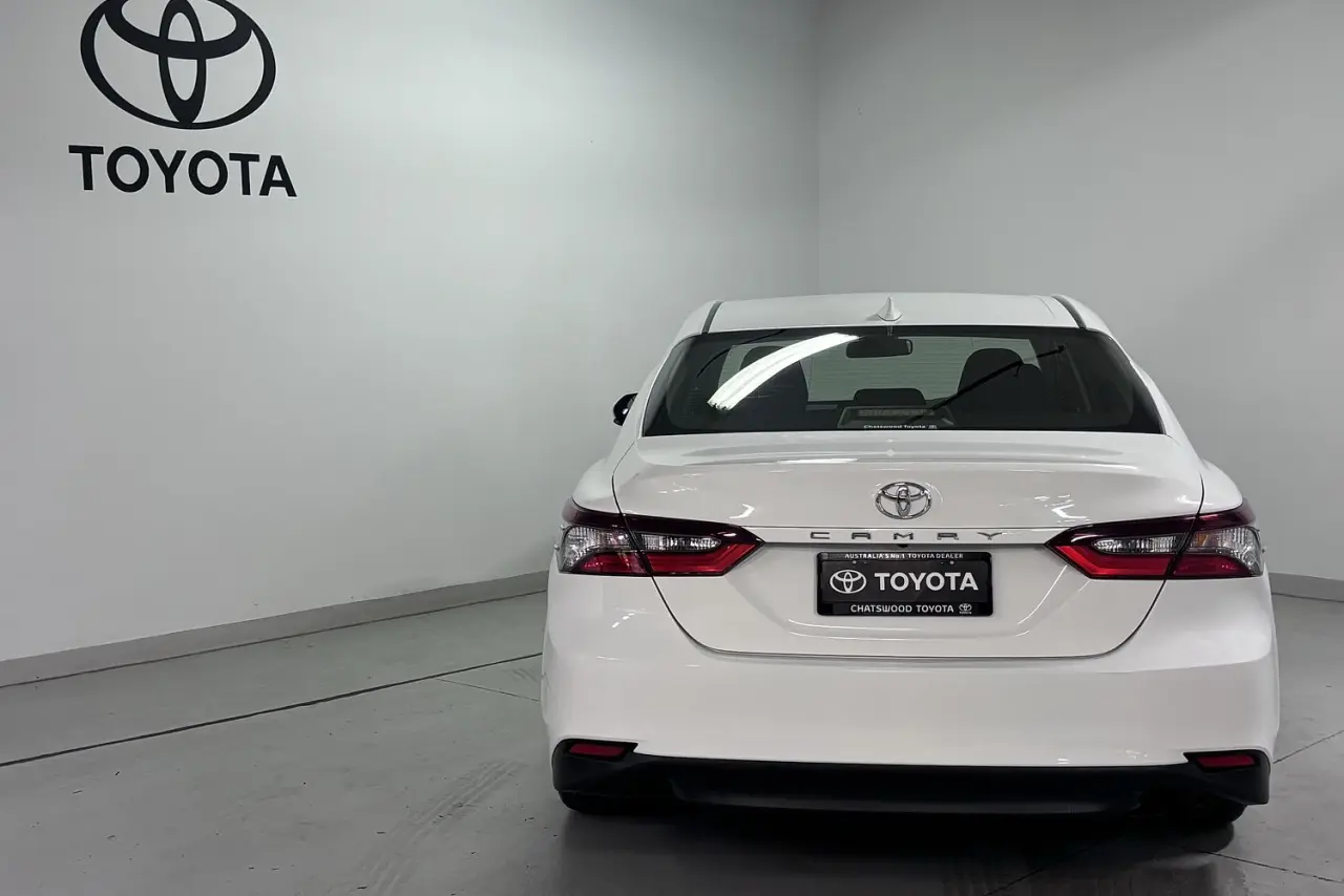 2021 Toyota Camry Gallery Image 6