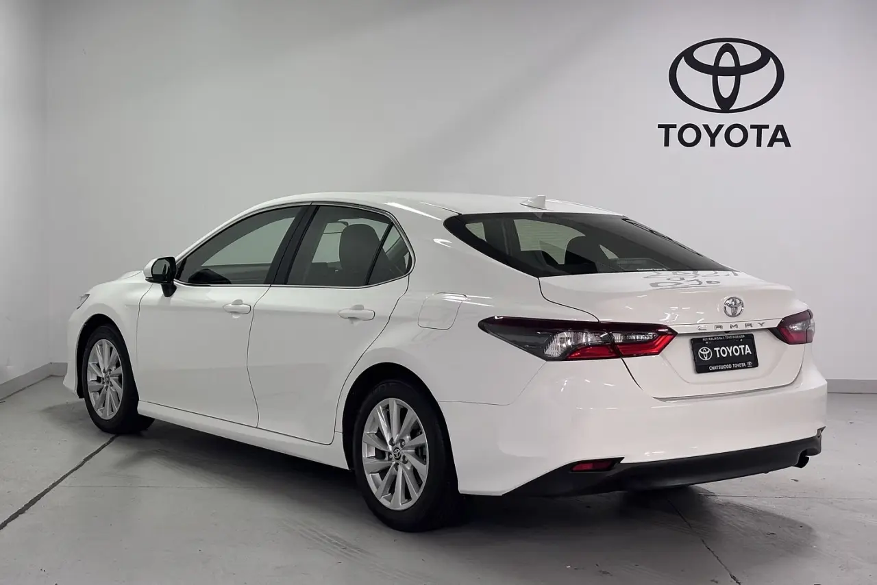 2021 Toyota Camry Gallery Image 8