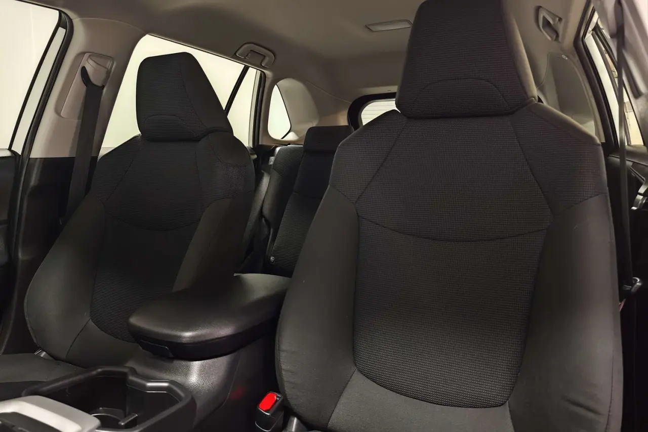 2022 Toyota RAV4 Gallery Image 15