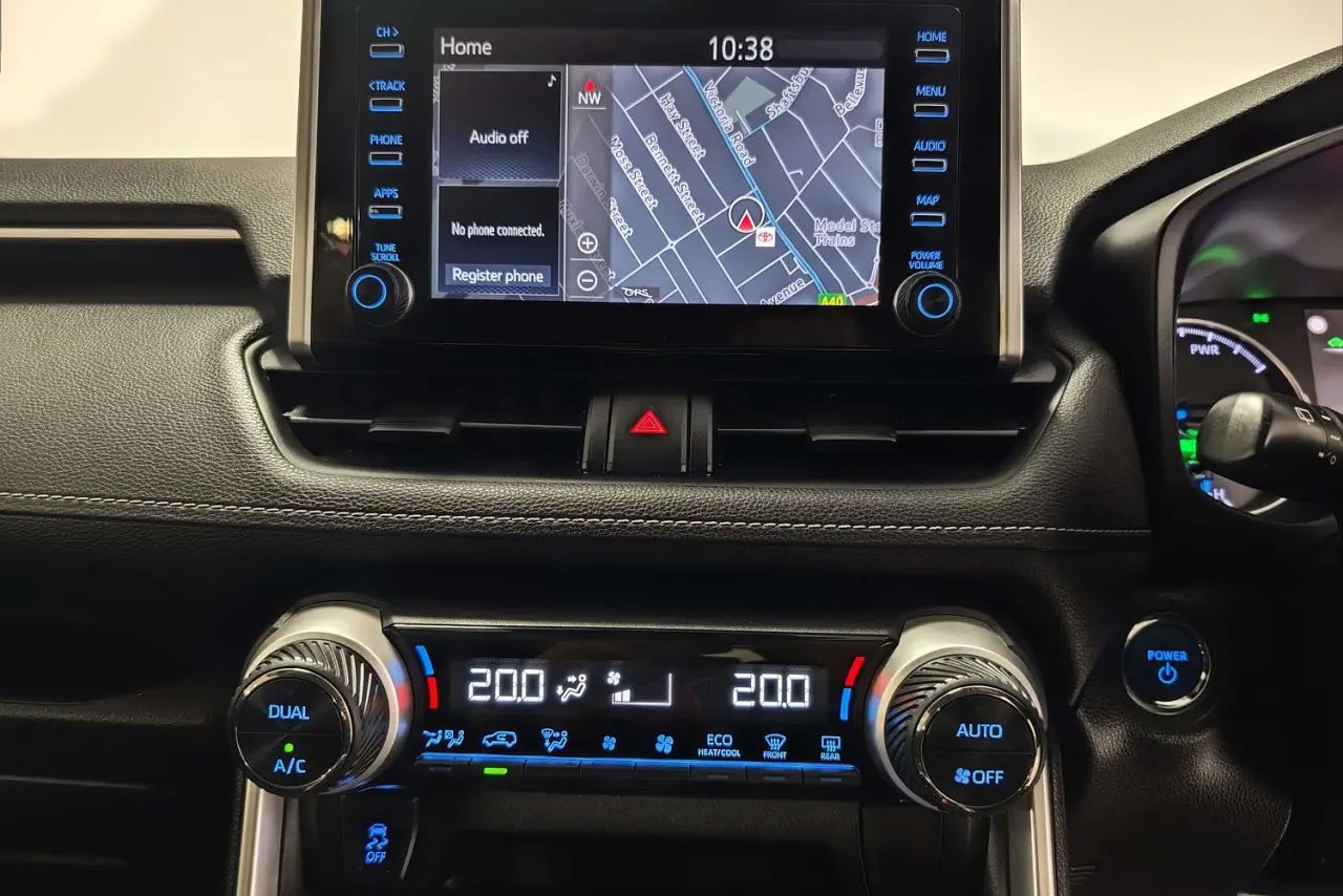 2022 Toyota RAV4 Gallery Image 18