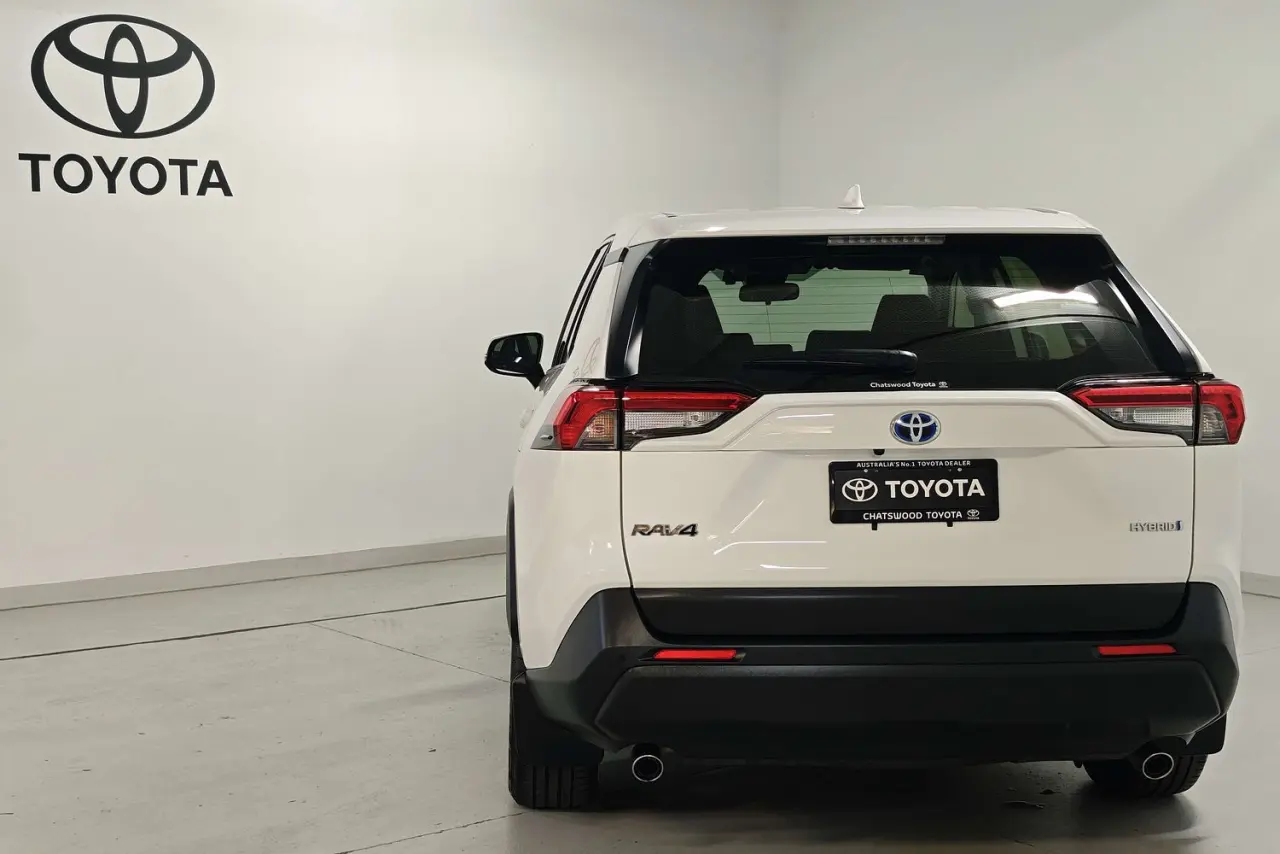 2022 Toyota RAV4 Gallery Image 7