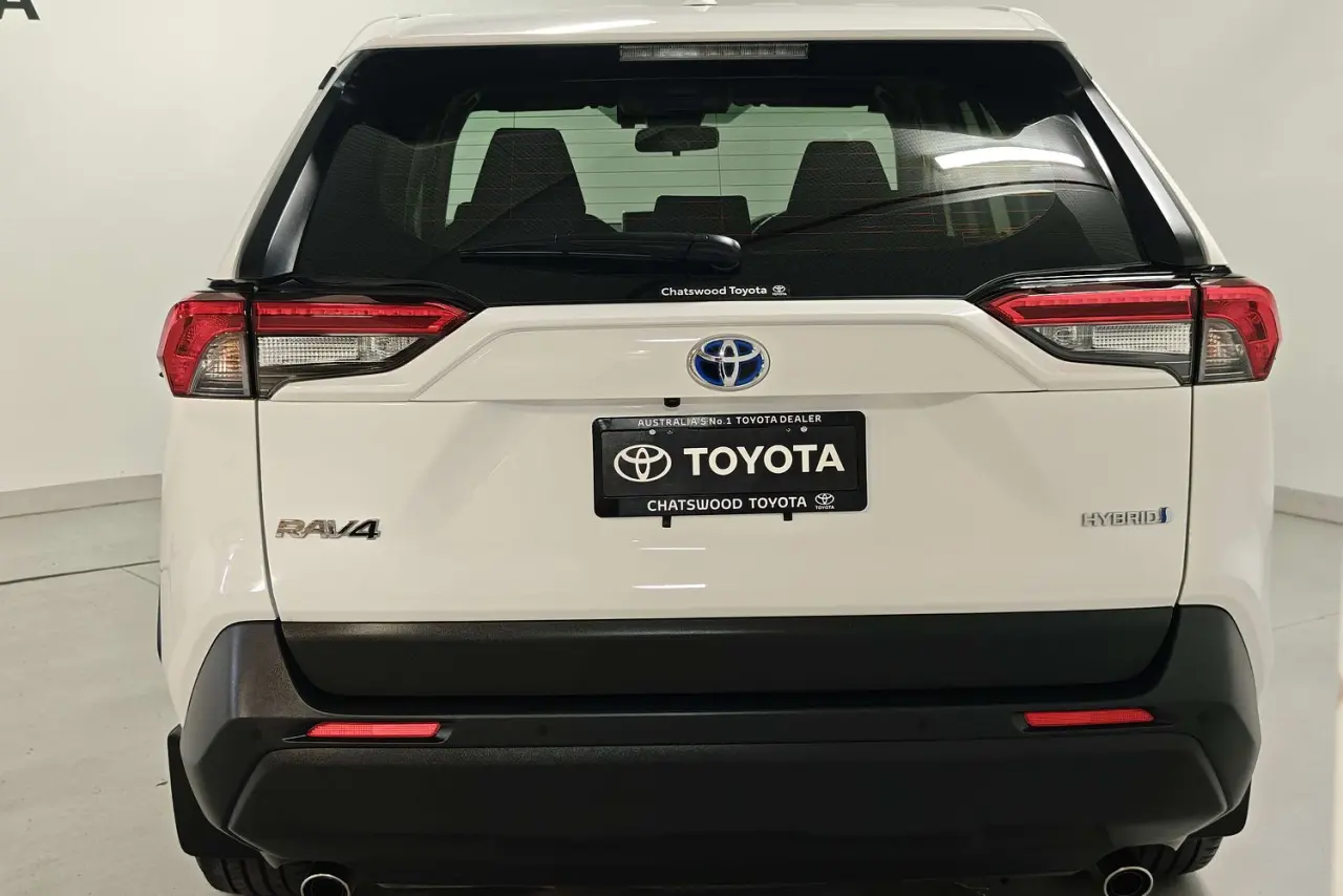 2022 Toyota RAV4 Gallery Image 8