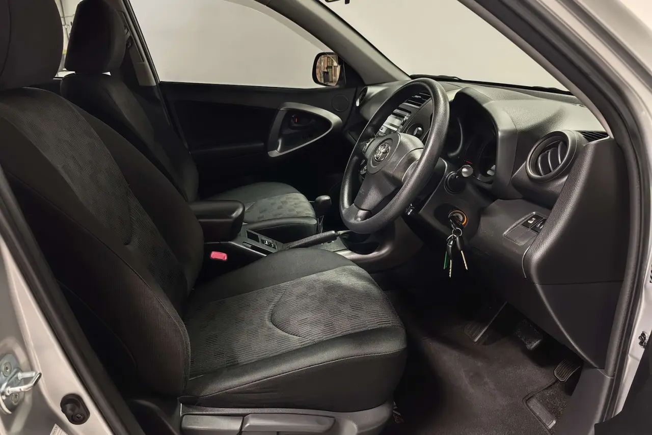 2010 Toyota RAV4 Gallery Image 10