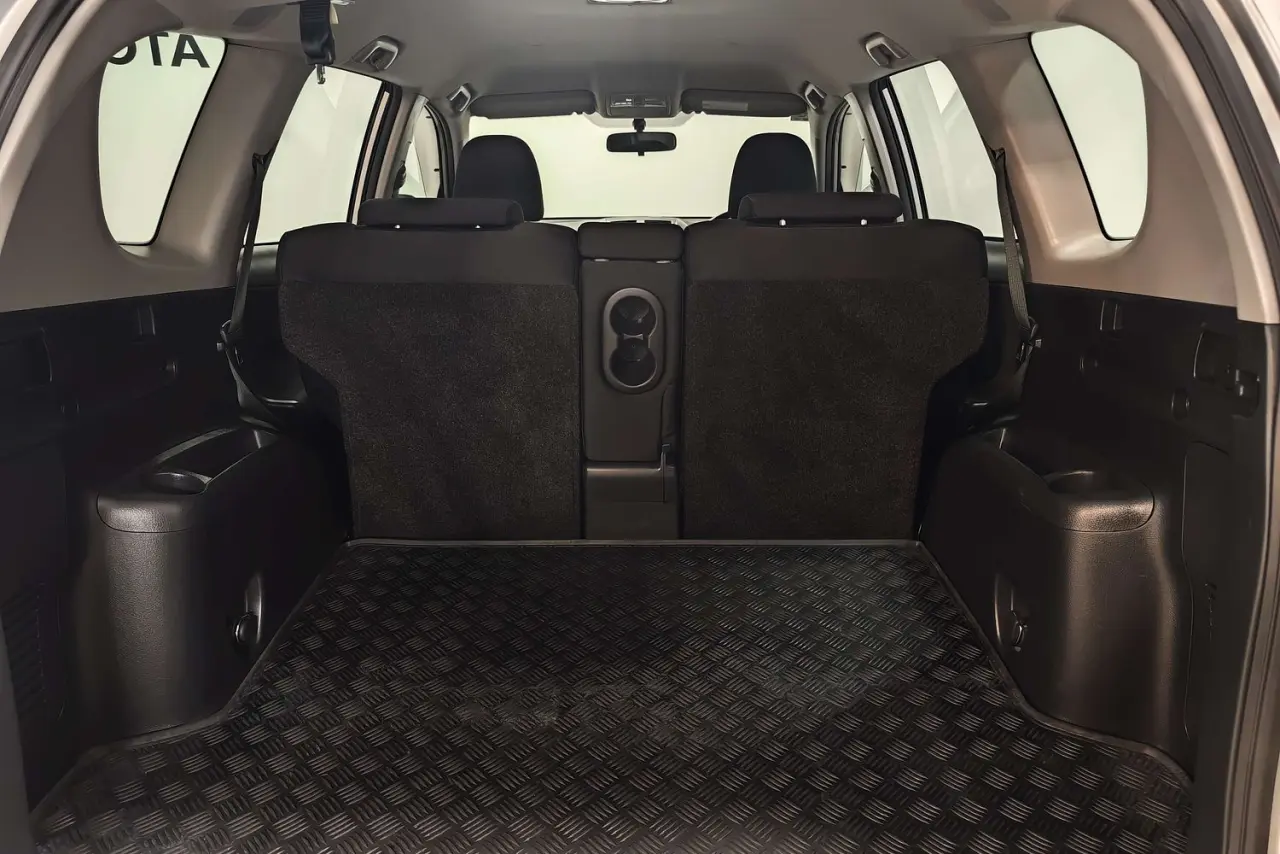 2010 Toyota RAV4 Gallery Image 12