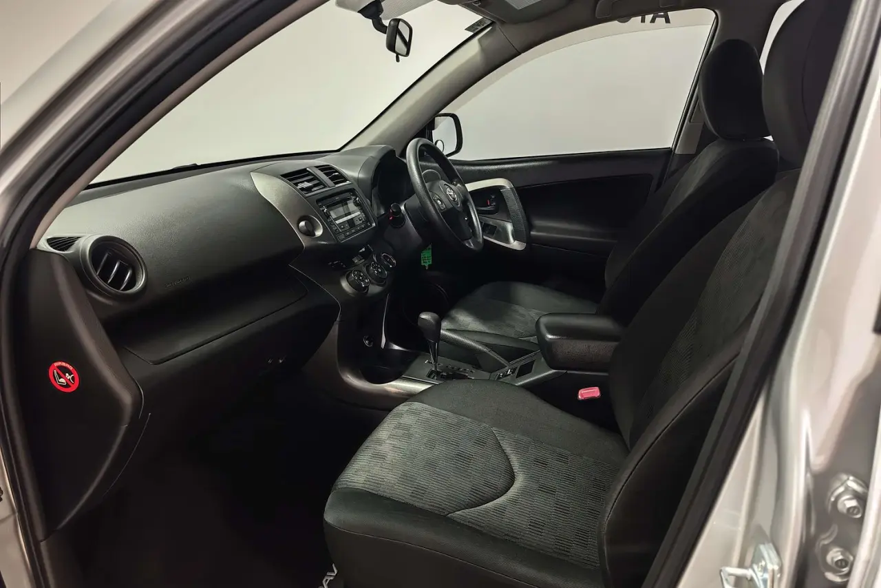 2010 Toyota RAV4 Gallery Image 14