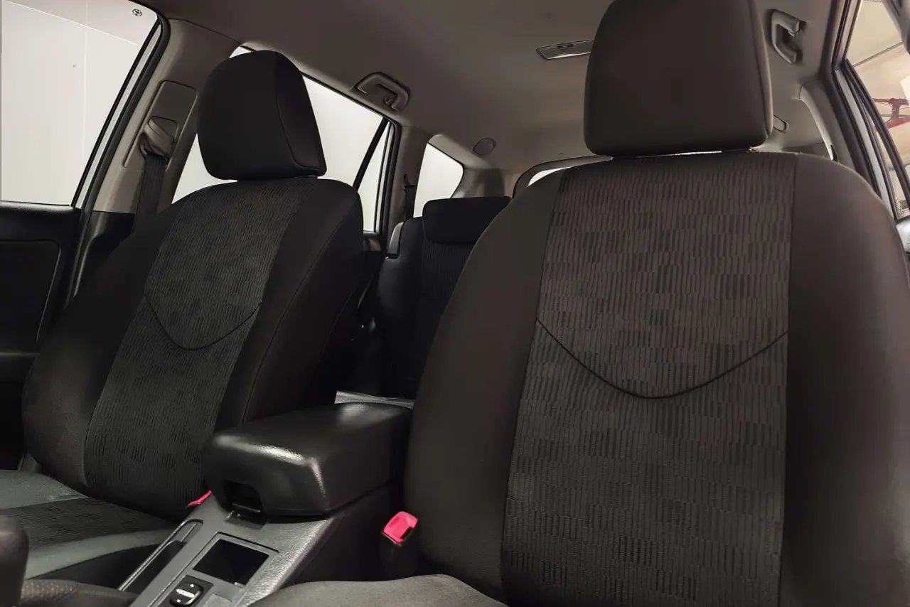 2010 Toyota RAV4 Gallery Image 15