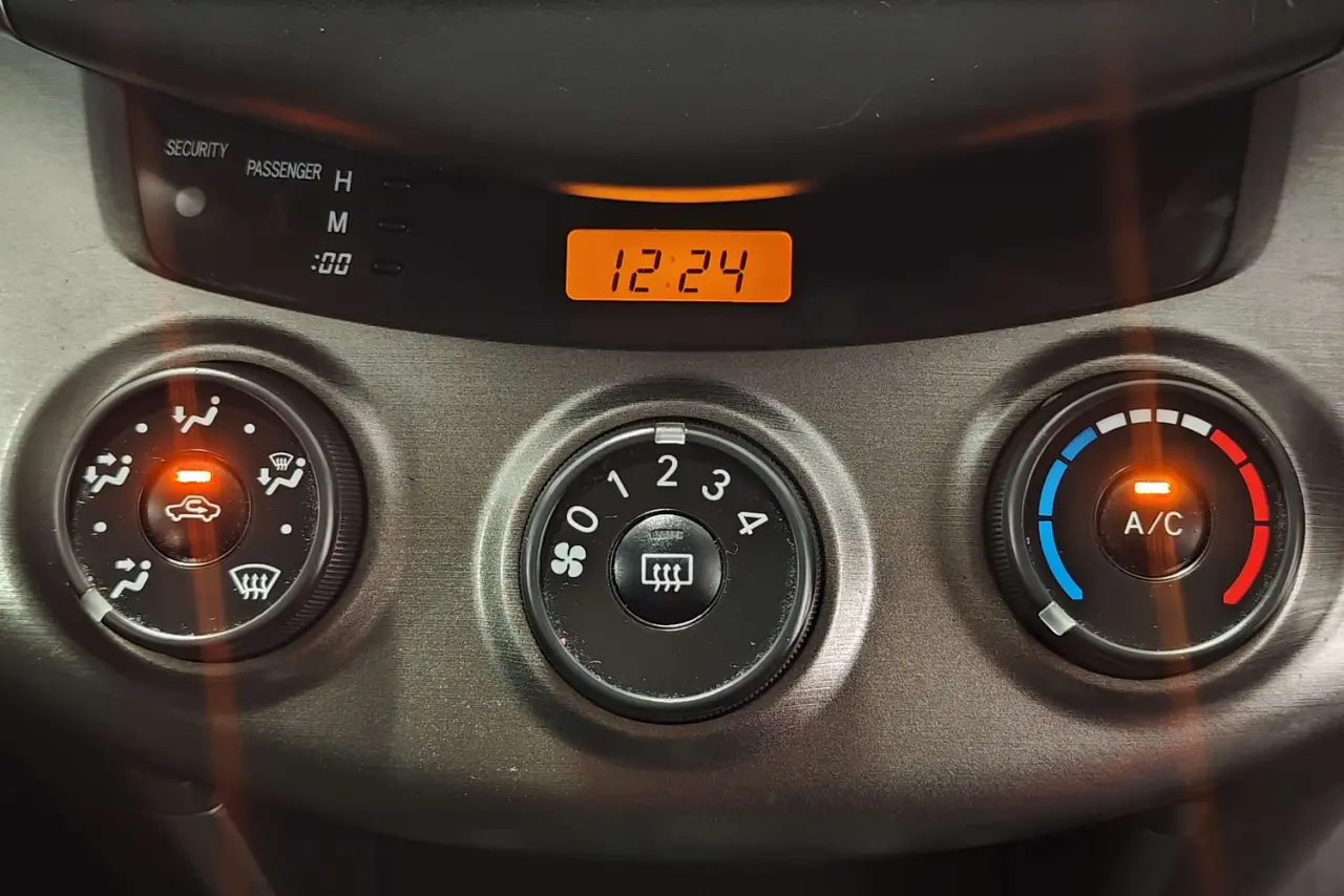 2010 Toyota RAV4 Gallery Image 19