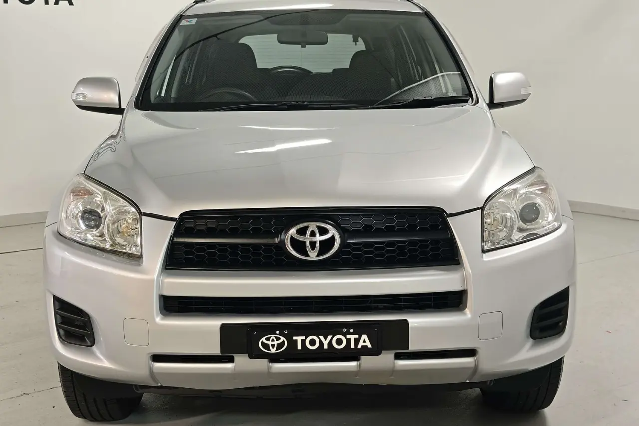 2010 Toyota RAV4 Gallery Image 3