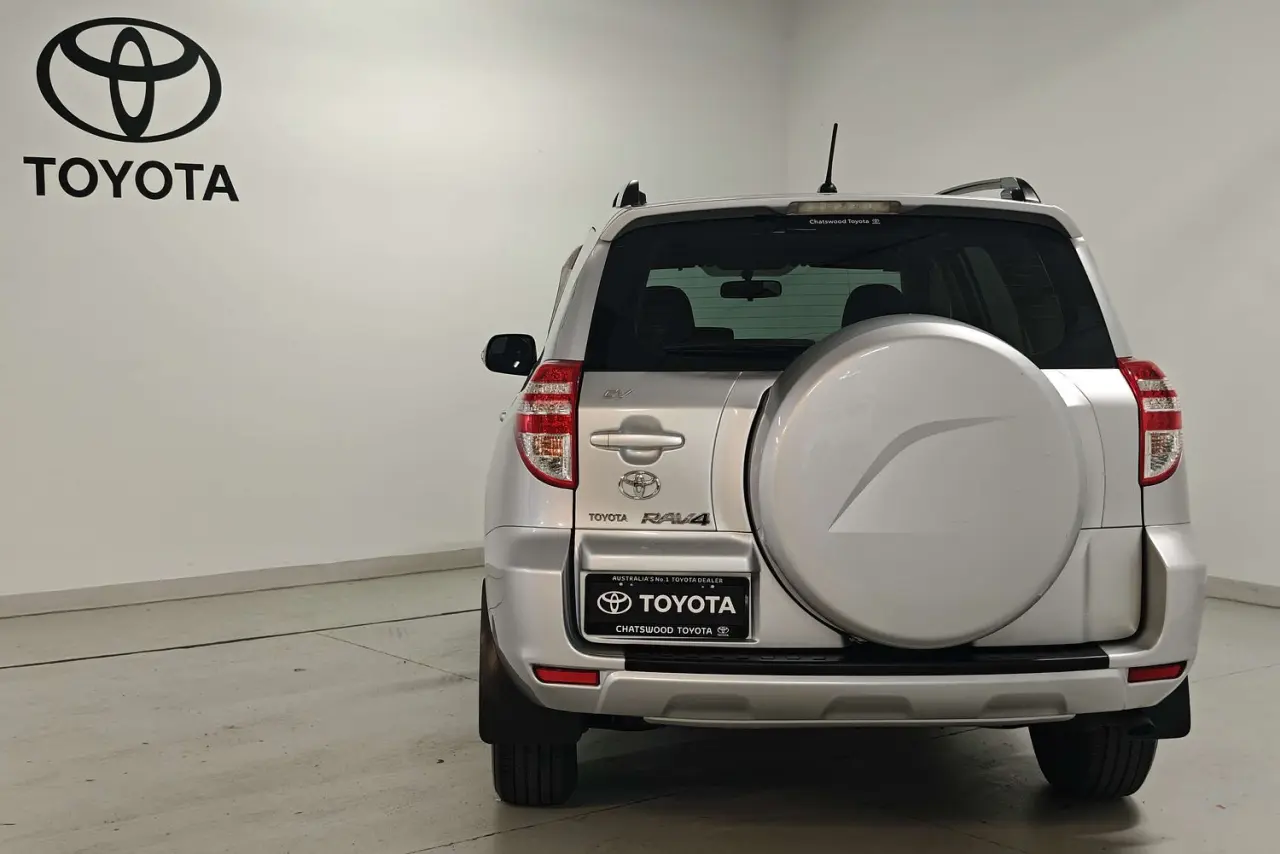 2010 Toyota RAV4 Gallery Image 7