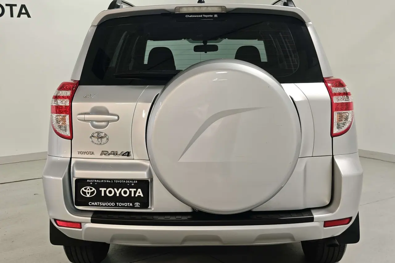 2010 Toyota RAV4 Gallery Image 8