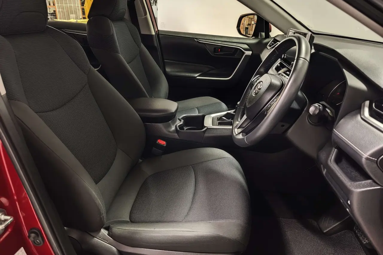 2022 Toyota RAV4 Gallery Image 10