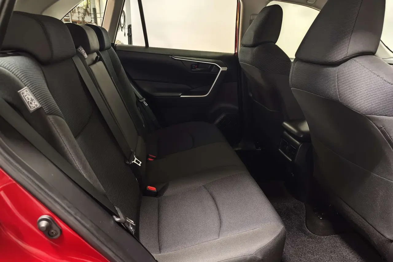 2022 Toyota RAV4 Gallery Image 11