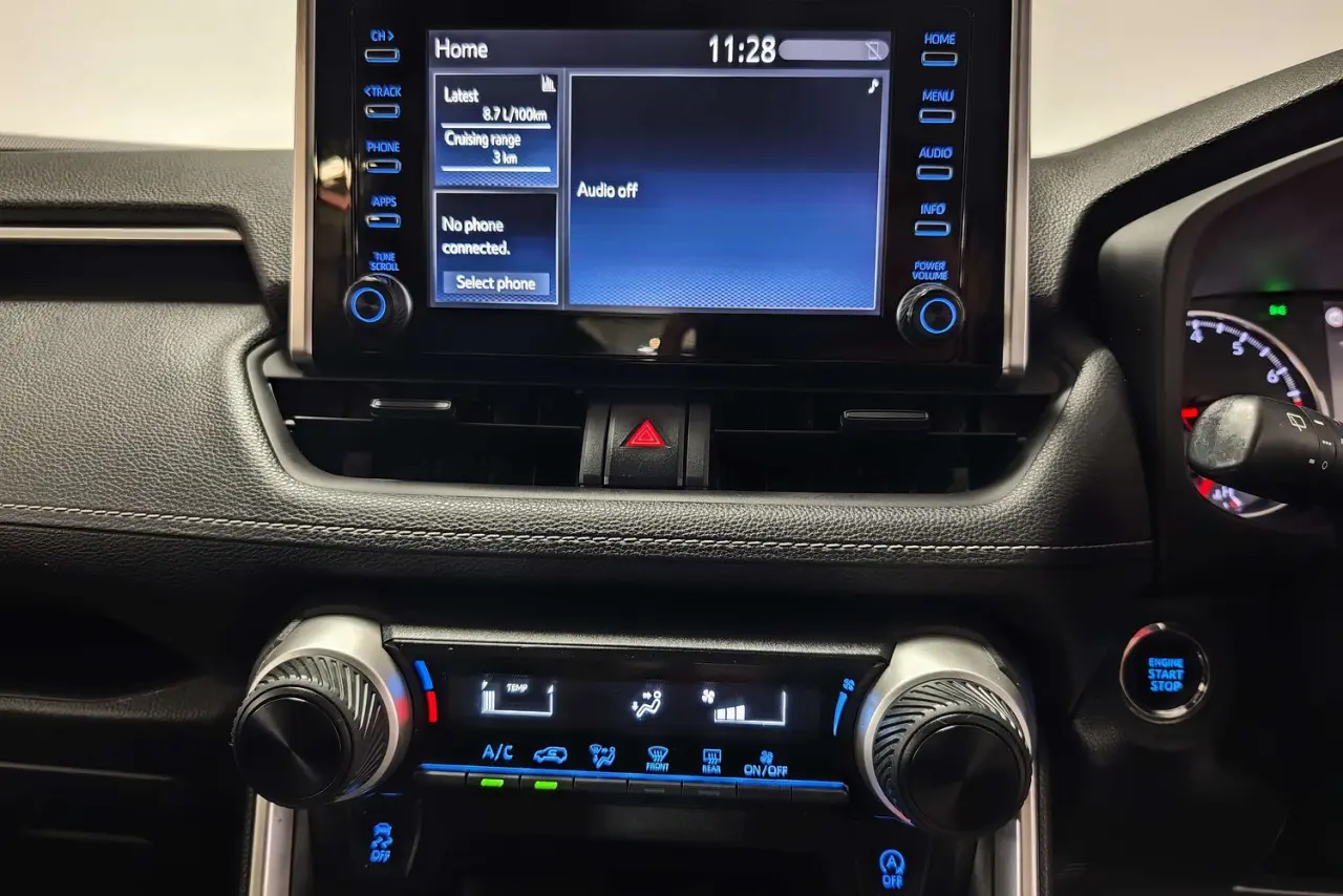 2022 Toyota RAV4 Gallery Image 18