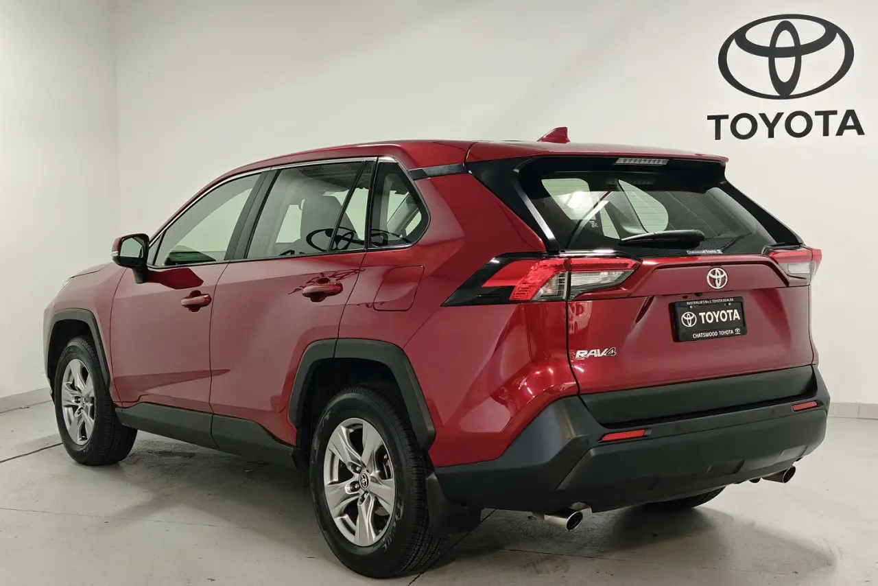 2022 Toyota RAV4 Gallery Image 6