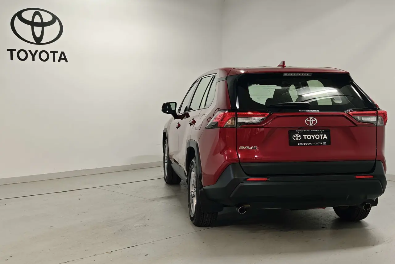 2022 Toyota RAV4 Gallery Image 7