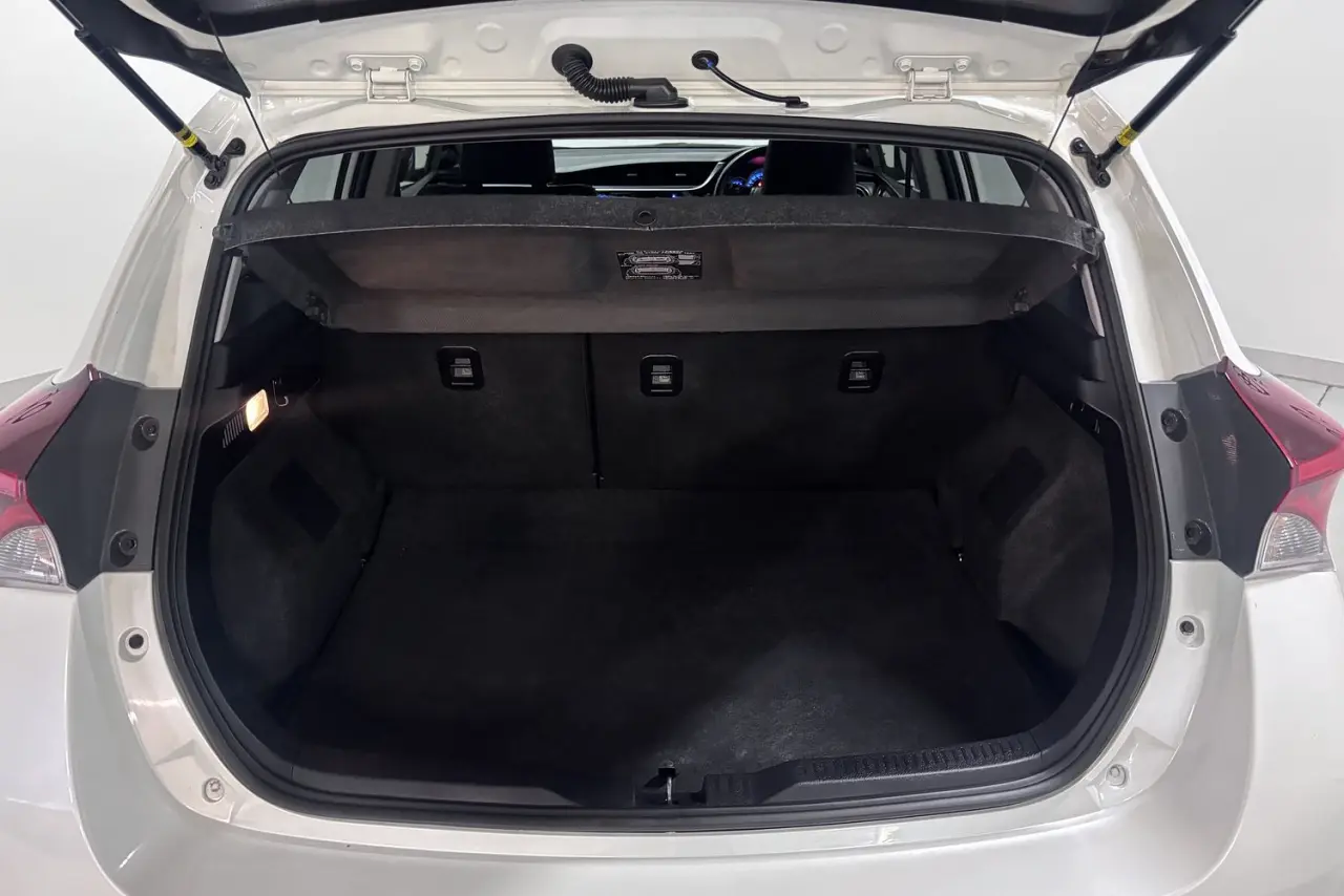 2016 Toyota Corolla Gallery Image 12