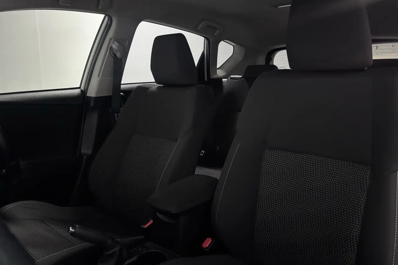 2016 Toyota Corolla Gallery Image 15