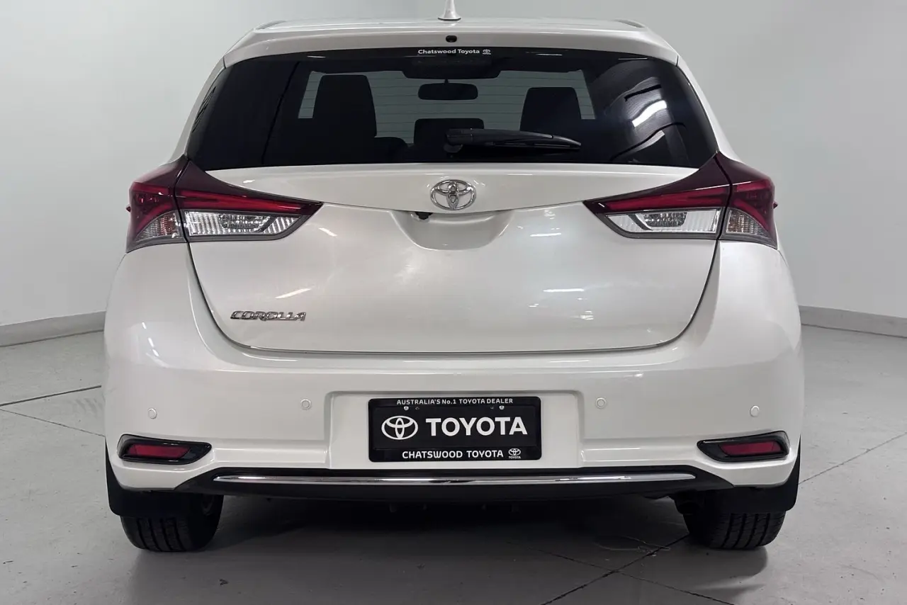 2016 Toyota Corolla Gallery Image 7