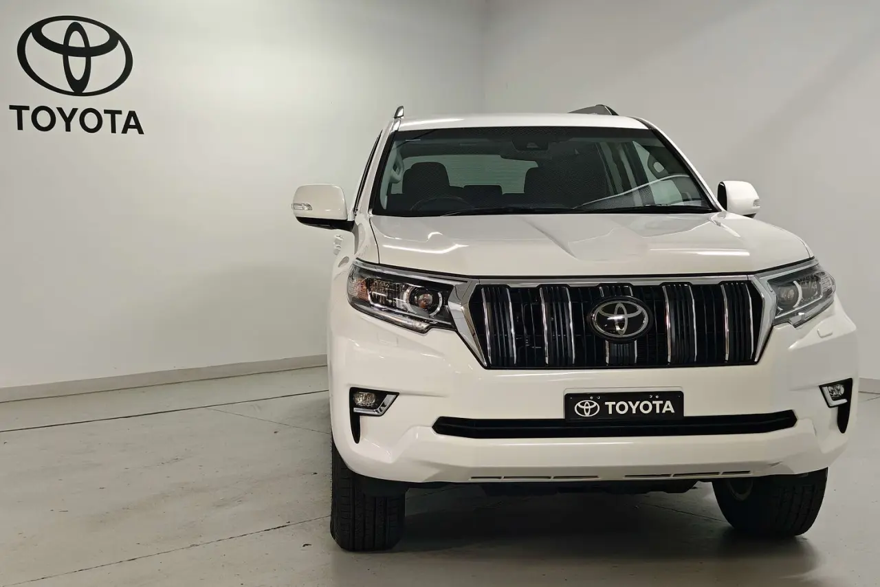 2023 Toyota Landcruiser Prado Gallery Image 2