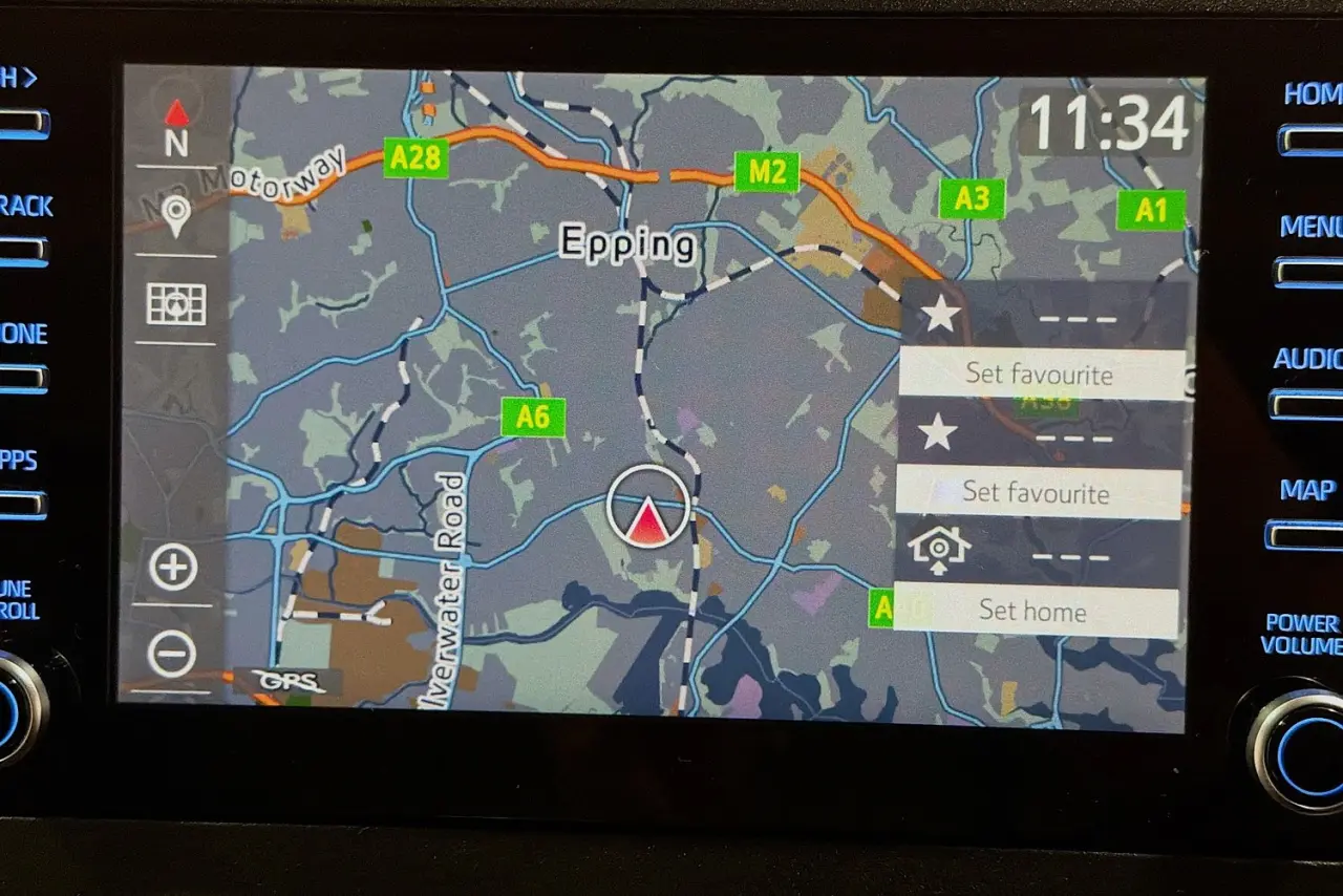 2020 Toyota Hiace Gallery Image 16