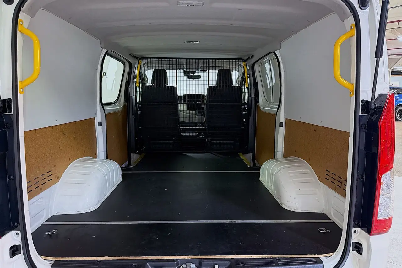 2020 Toyota Hiace Gallery Image 26