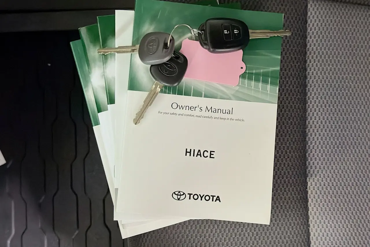 2020 Toyota Hiace Gallery Image 29