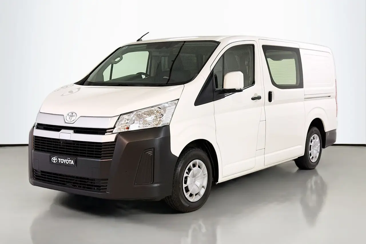 2020 Toyota Hiace Gallery Image 4