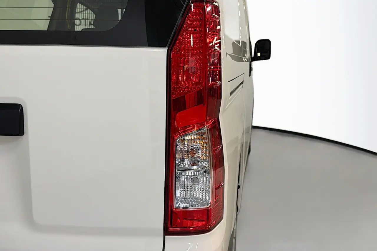 2020 Toyota Hiace Gallery Image 9